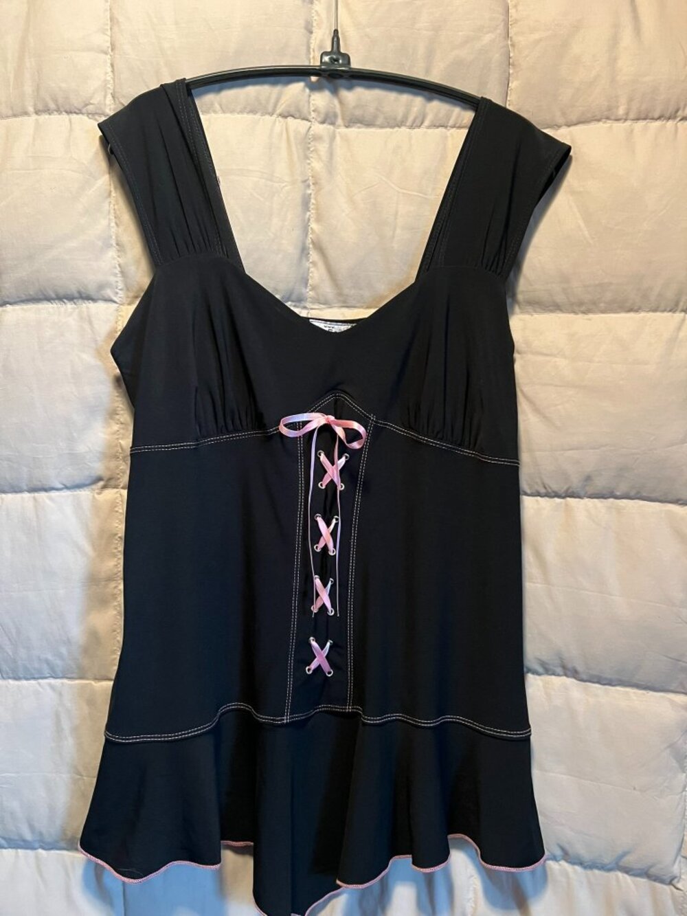 FunFash Lace-Up Ruffle Hem Top (Size 26/28)